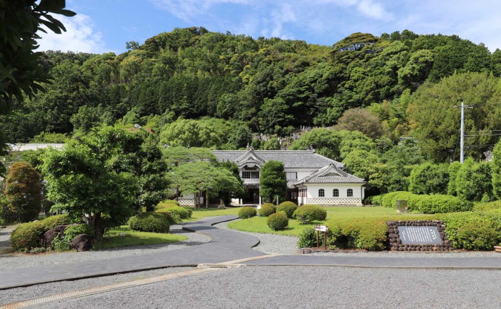 岩科学校