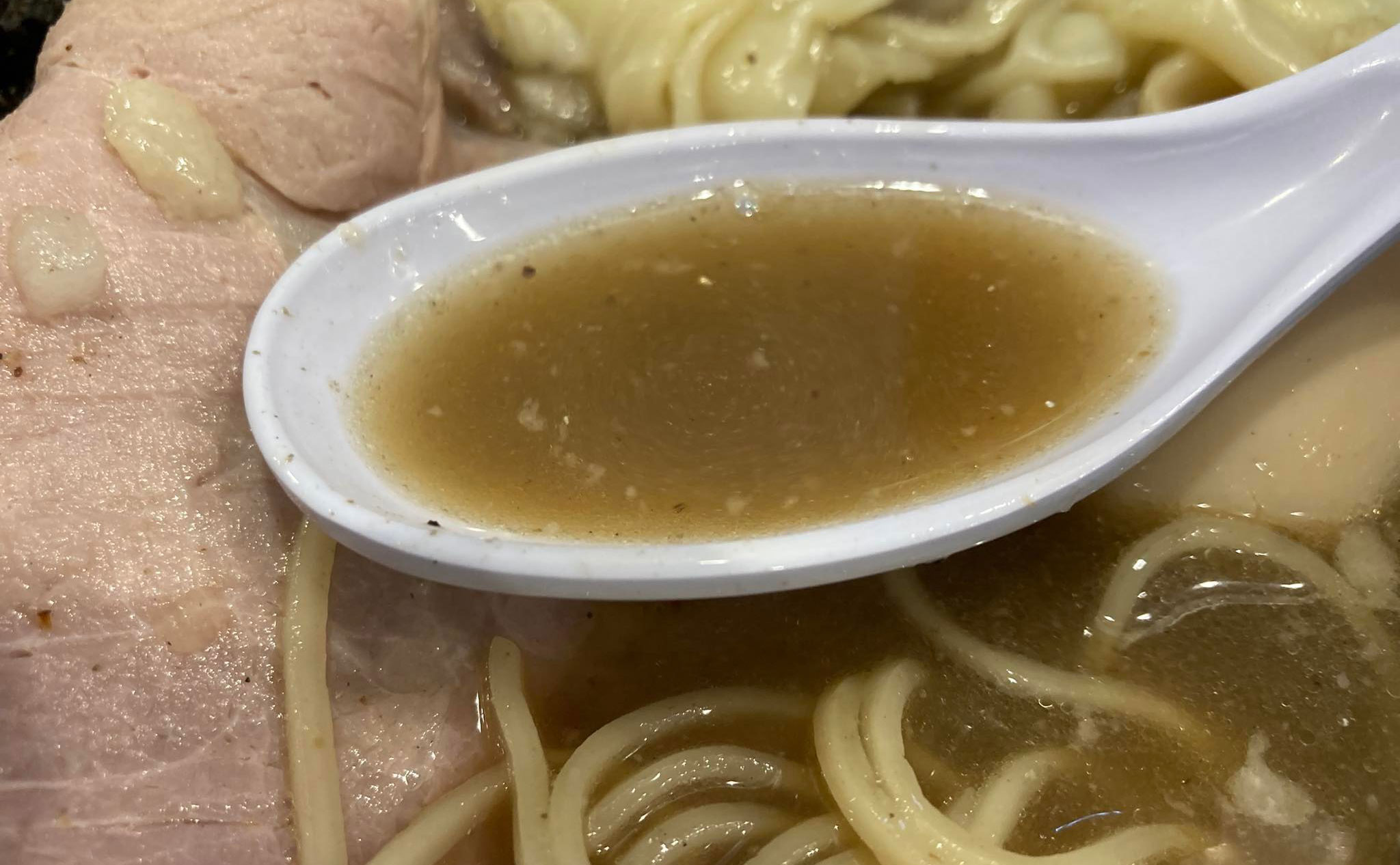 三島市 ラーメン「萩原」(Hagiwara) スープ