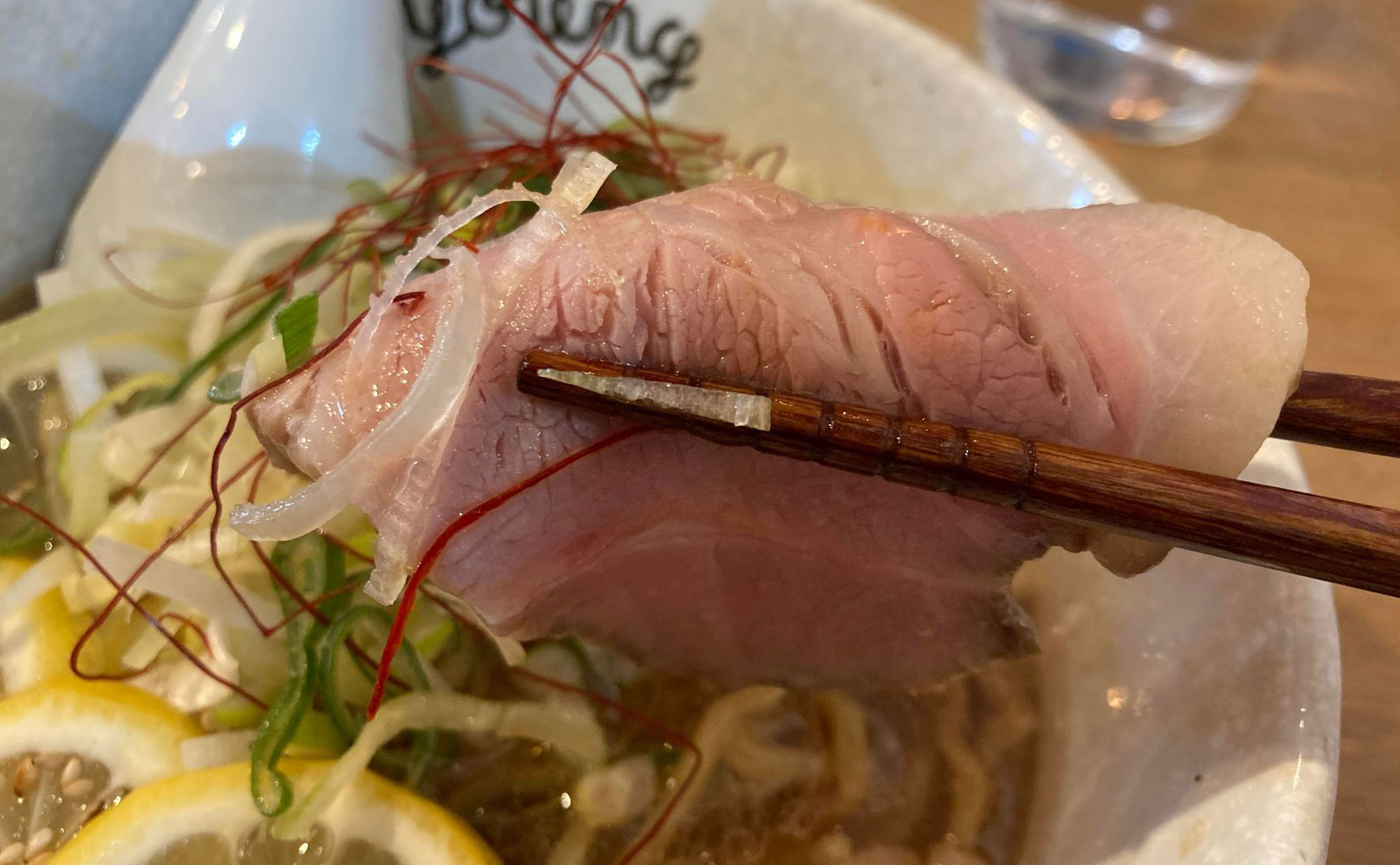 三島 ラーメン「やんぐ」(Young) しょうゆ生絞りレモンラーメン チャーシュー