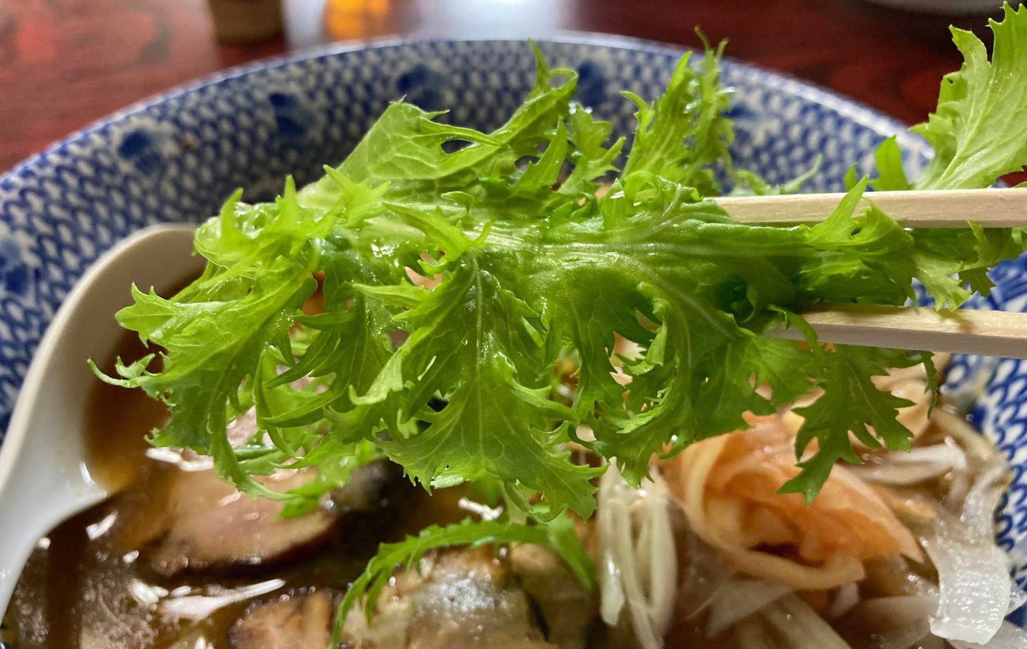 伊豆市 ラーメン「あまからや」(Amakaraya) わさび菜