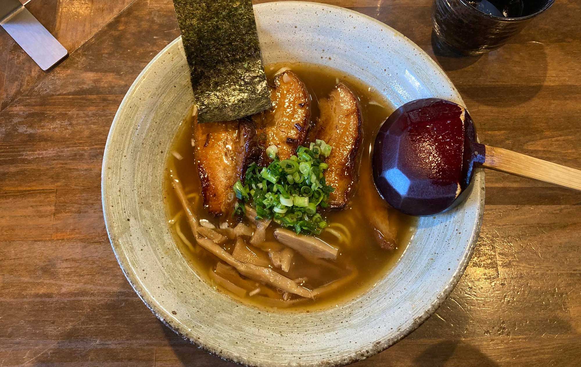 三島 ラーメン「桜風」(Sakurakaze) バラ肉チャーシュー麺