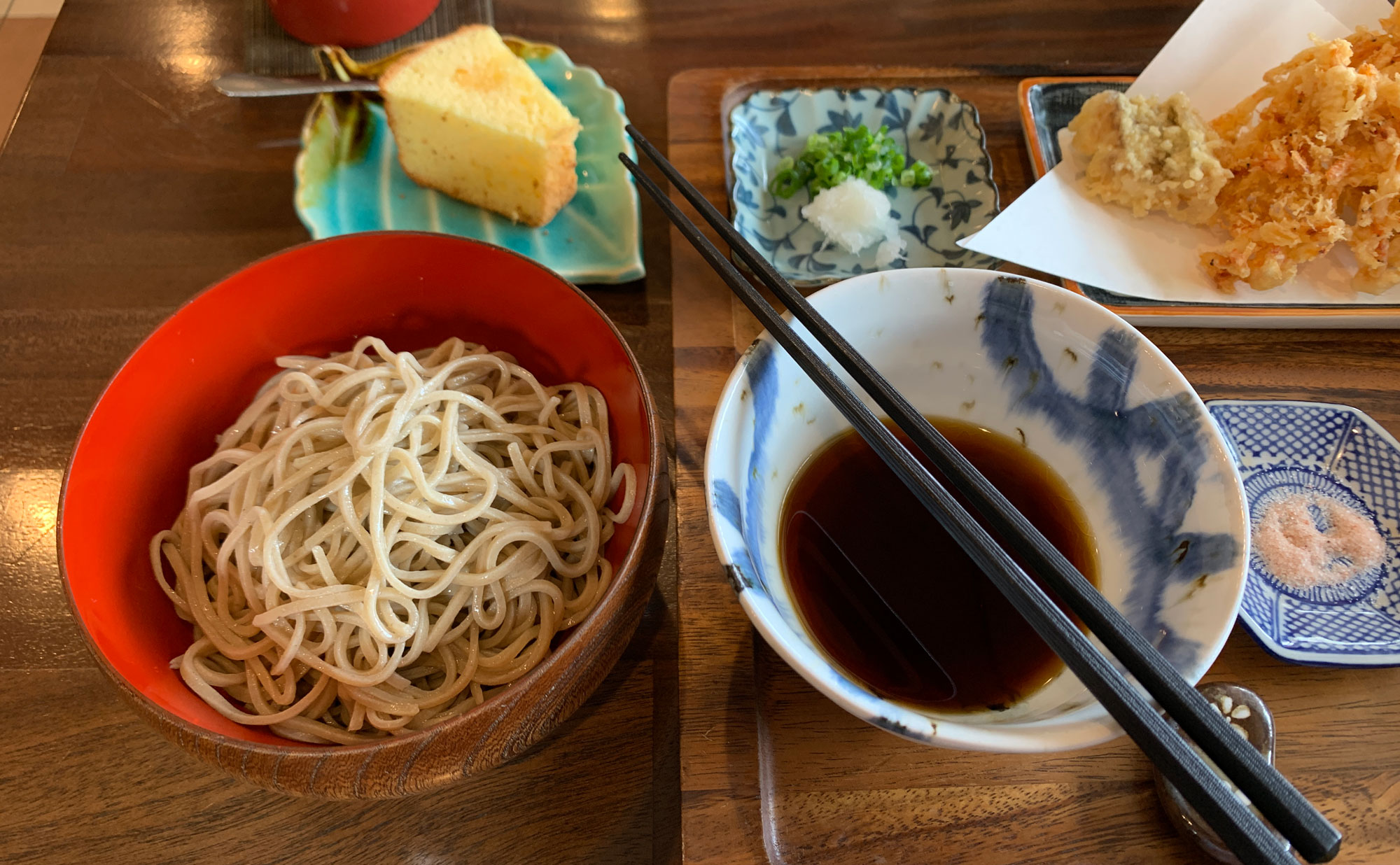 熱海 蕎麦「三加和」(Mikawa) 桜エビ天盛りそば
