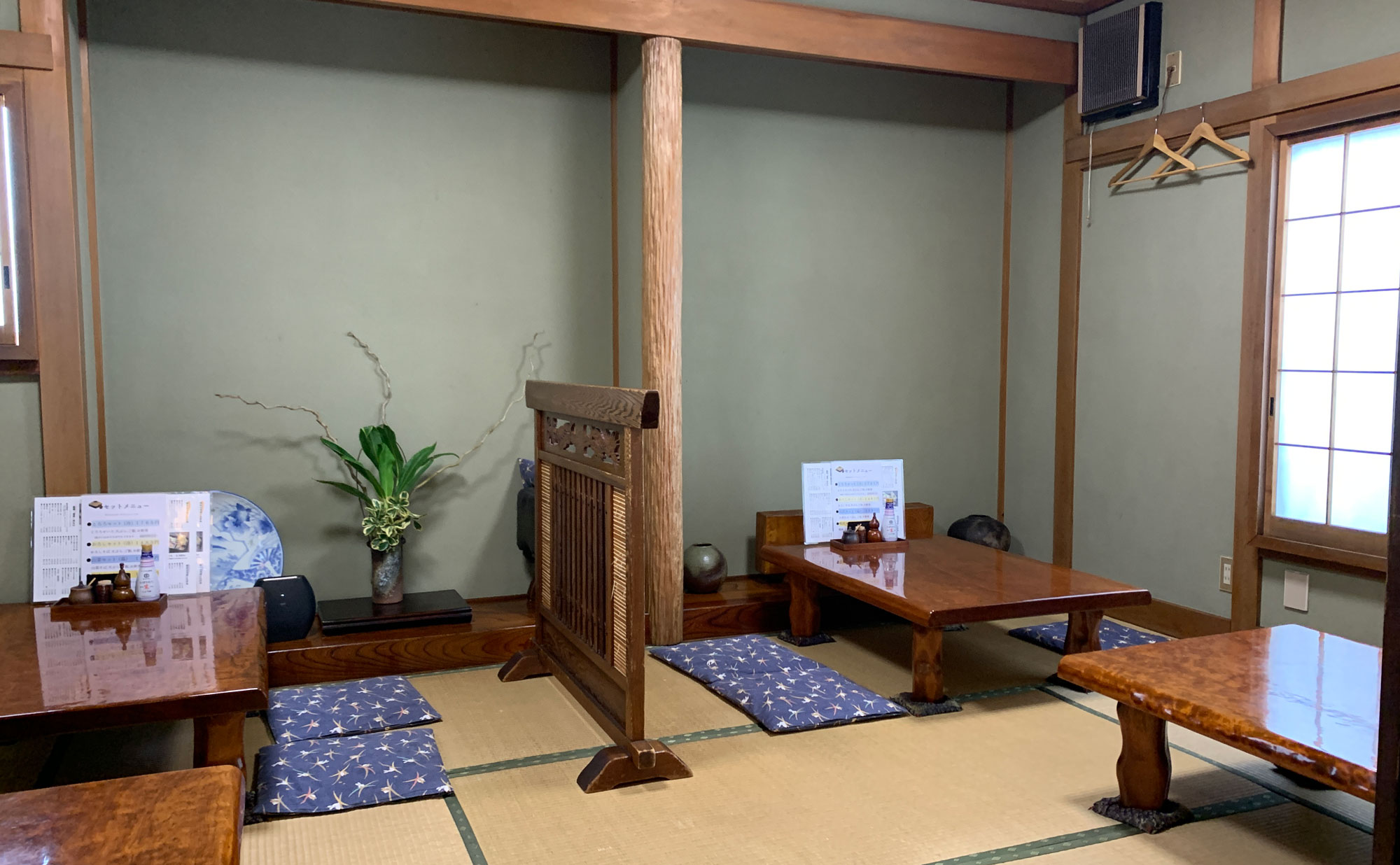 三島 蕎麦「砂場」(Sunaba) 店内