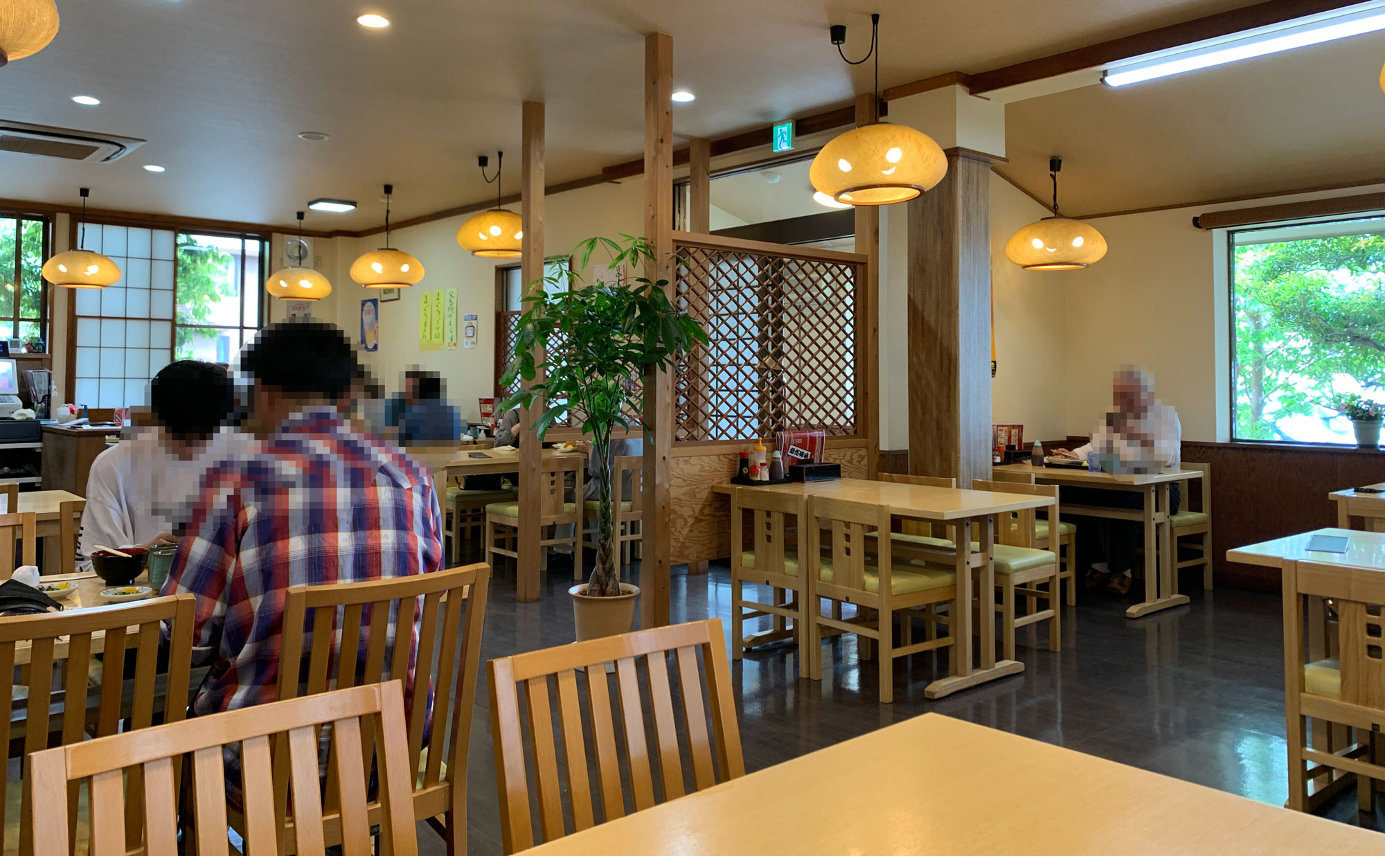 沼津 和食「弥次喜多」(Yajikita) 店内