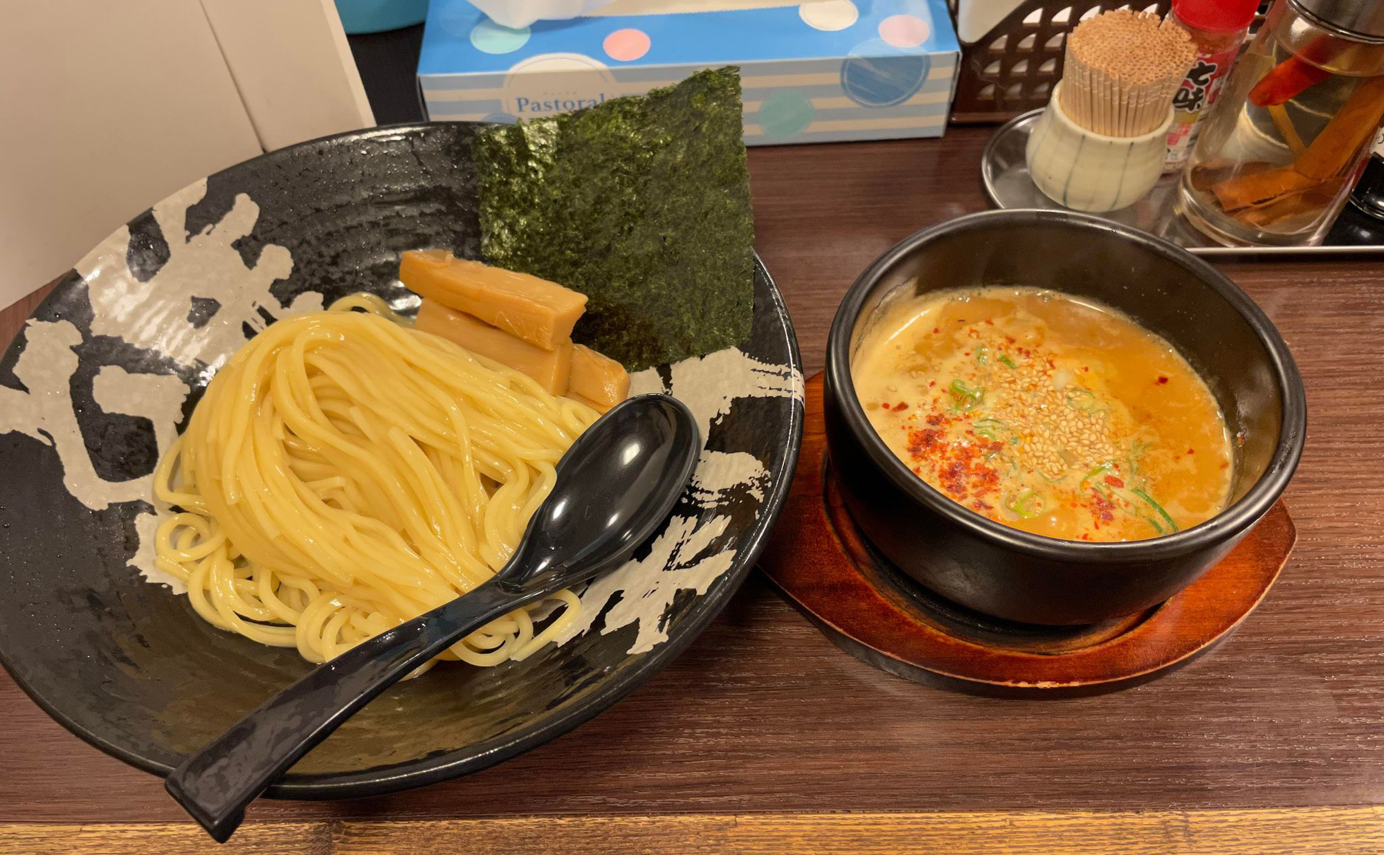 熱海 ラーメン「維新」(Ishin)熱海本店 辛鶏とん