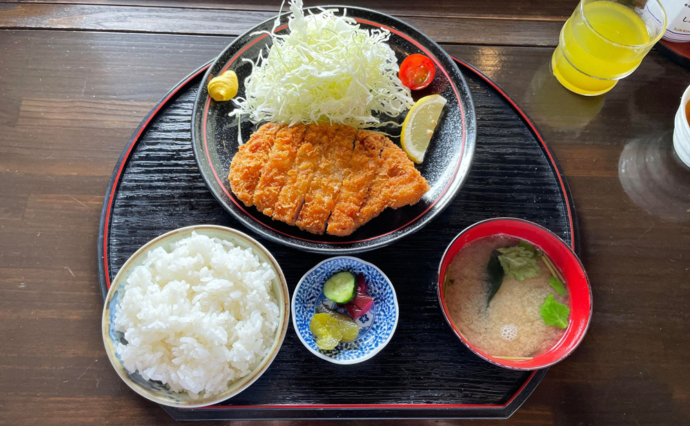 南伊豆 海鮮「信」(Shin) とんかつ定食